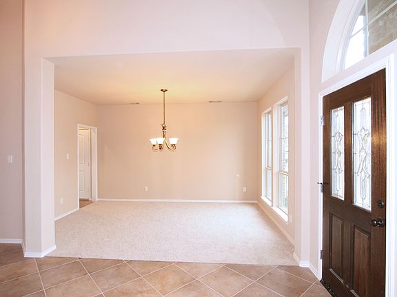 4th image of 3029 Comal Spgs