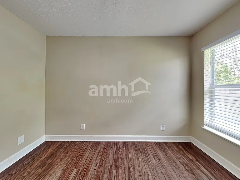 5940 NW Foust Cir — Photo 18