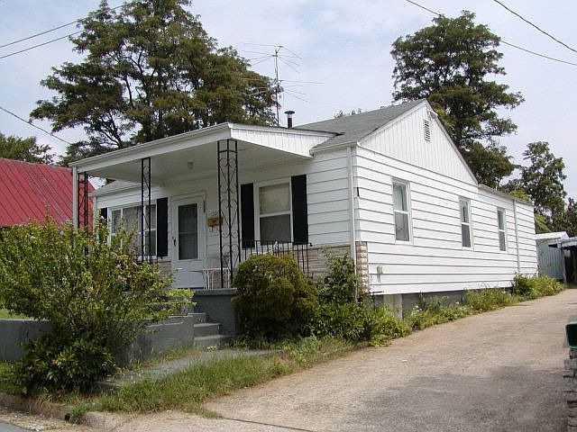 2nd image of 509 3rd St