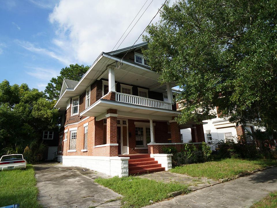 1st image of 123 W 11th St