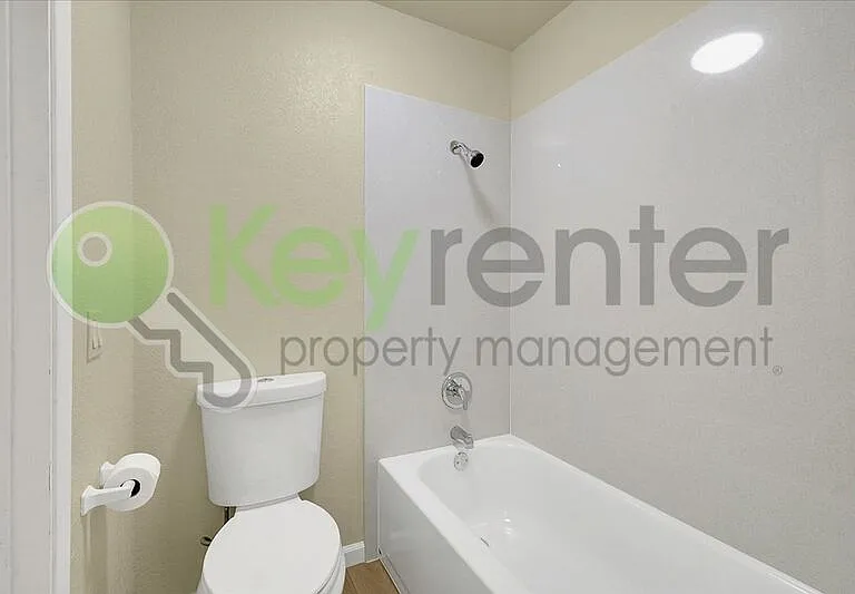 600 Del Verde Cir #2 — Photo 17