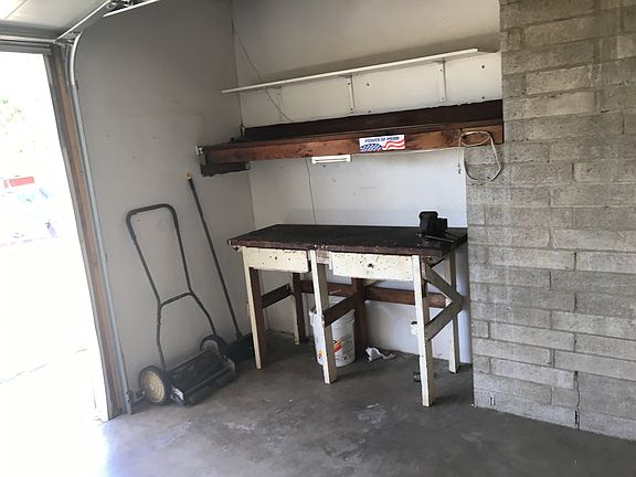 3rd image of 376 Eddie Dr