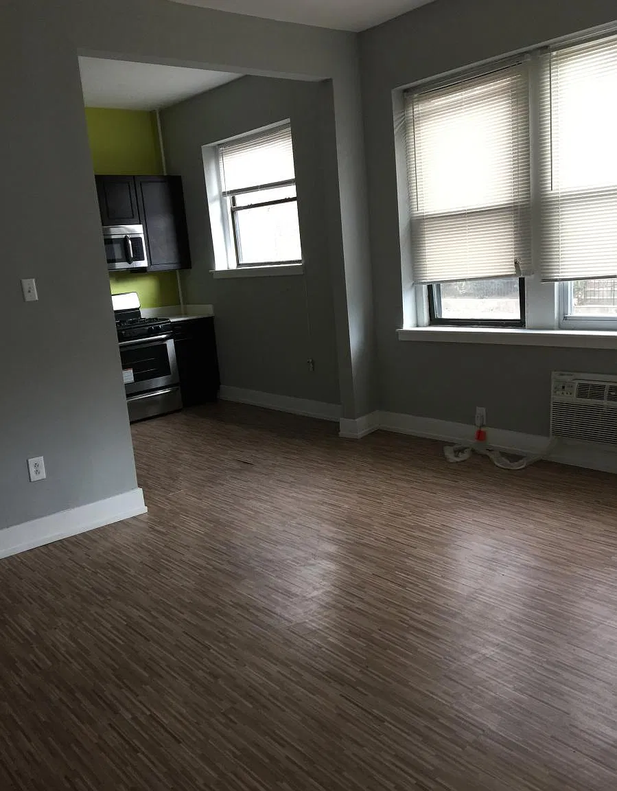 1 bed, $900 — Photo 2