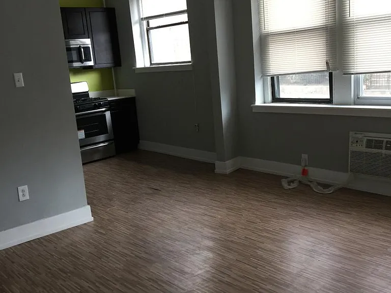 5400 Walnut St #1 — Photo 2