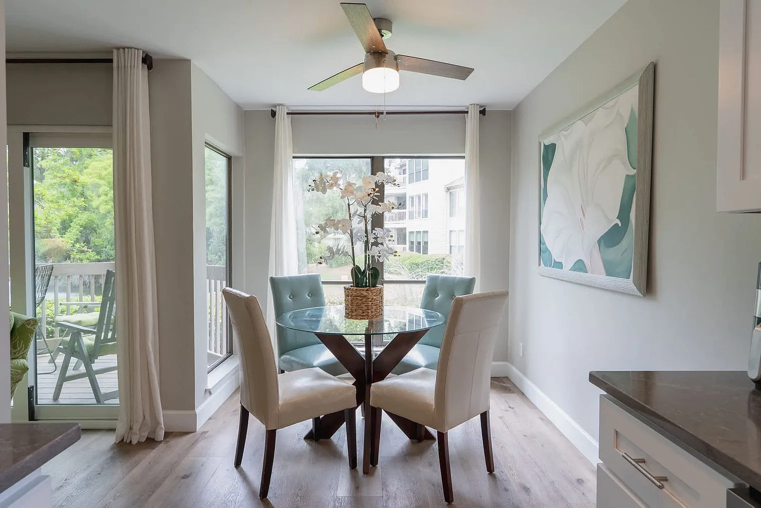 1 bed, 1.0 bath, 1044 sqft, $2,904 — Photo 4