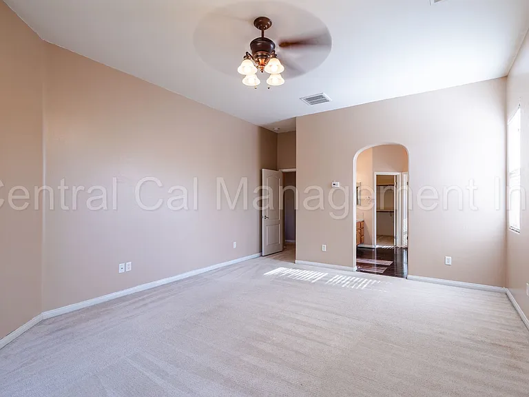 10713 Alexander Falls Ave — Photo 13