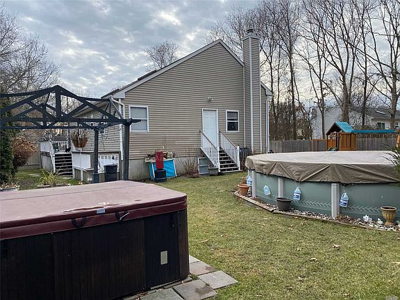 2nd image of 87A Palmetto Dr