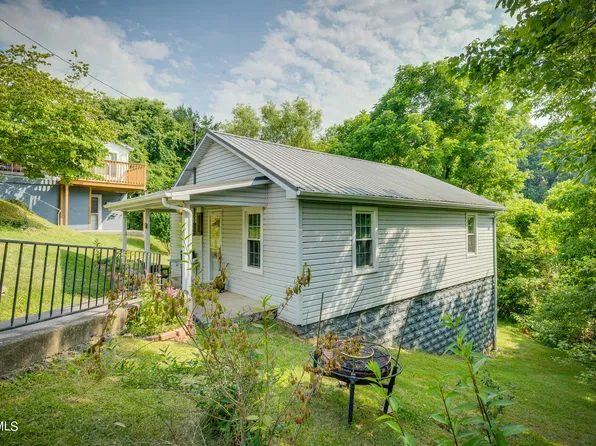 212 Woodland St, Gate City, VA 24251