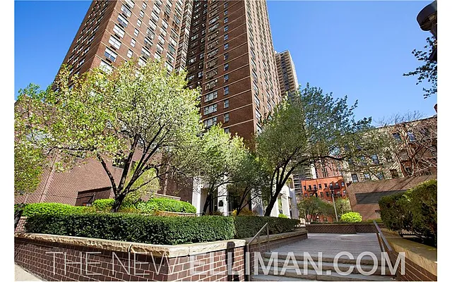 Sold by Douglas Elliman | media 14