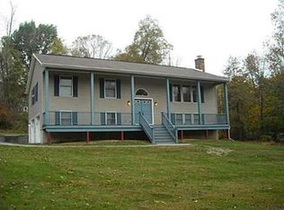 7 Round Hill Ln, Campbell Hall, NY 10916