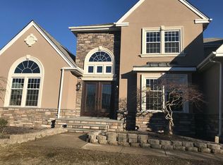 48 Hampton Hollow Dr, Perrineville, NJ 08535