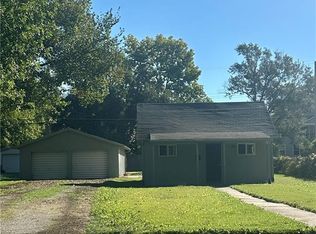 1017 S Locust St, Ottawa, KS 66067