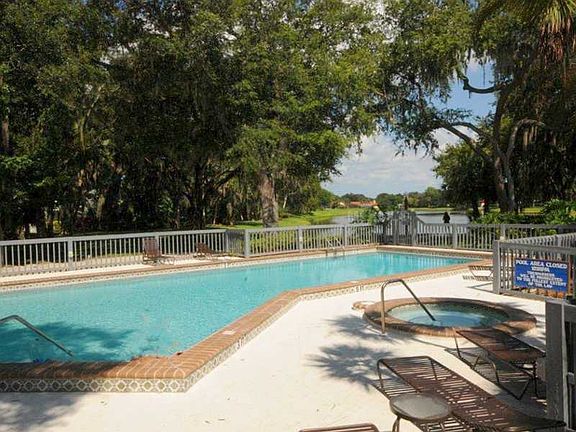 4th image of 1780 Oak Lakes Dr