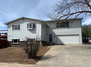 2405 Fertig Dr, Wheatland, WY 82201