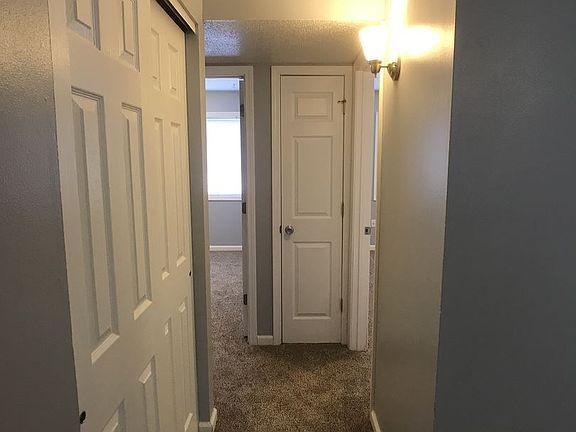 5th image of 1144 University Dr APT 6