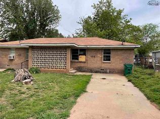 102 Avenue G, Burkburnett, TX 76354