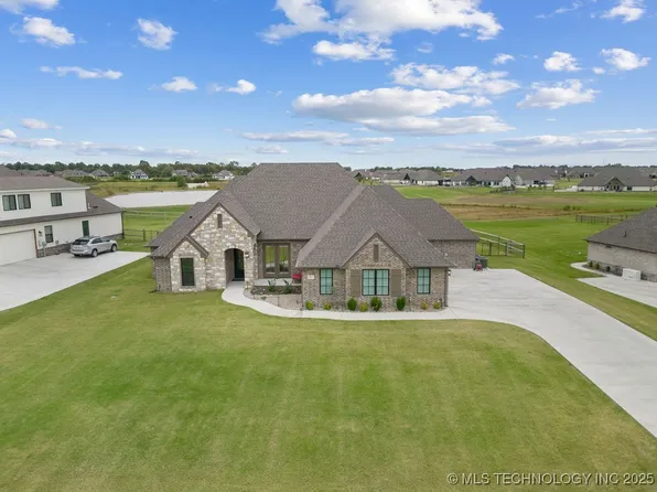 8337 N 149th East Ave, Owasso, OK 74055