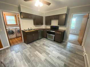 19 Pequot Ave, Enfield, CT 06082