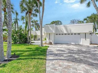 225 N Boulevard Of The Presidents, Sarasota, FL 34236