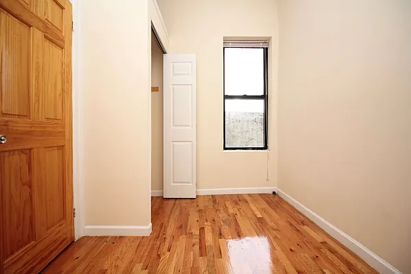 Rented by Nooklyn NYC LLC | media 4
