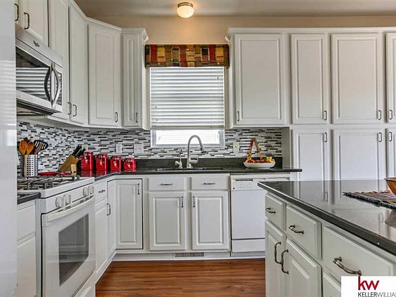5th image of 1103 Stony Point Dr