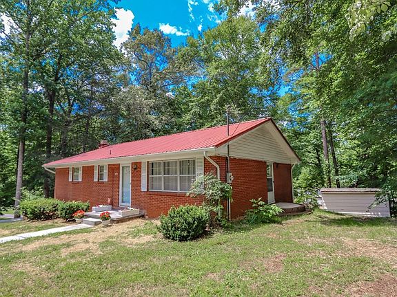 4th image of 695 Cliffwood Dr