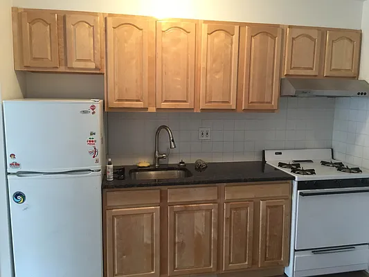 Rented by Century 21 New Golden Age Realty | media 10