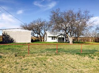 1398 W Moore Ave, Quemado, TX 78877