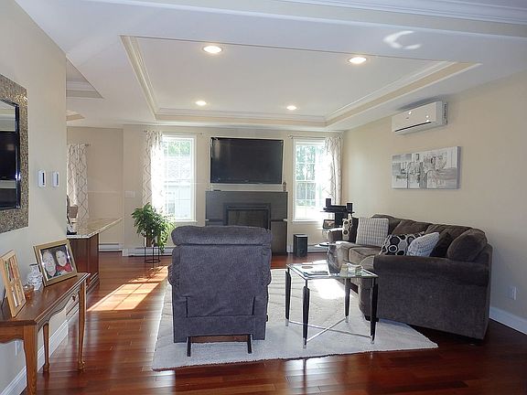 Living room; stepped ceiling