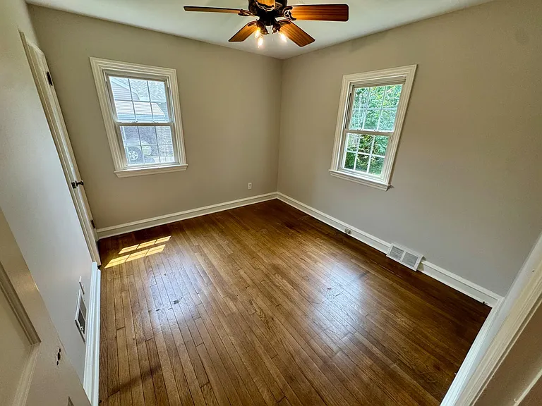 416 Townsend Rd — Photo 11