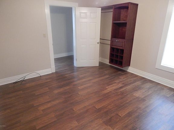 4th image of 107 Pellerin St