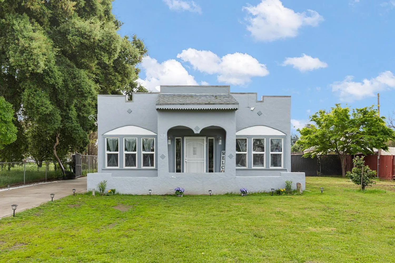 419 Laurel Ave photo 1