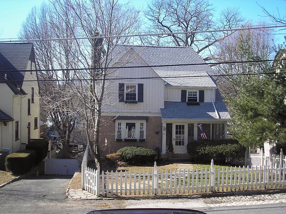 Front of 37 Chatfield 