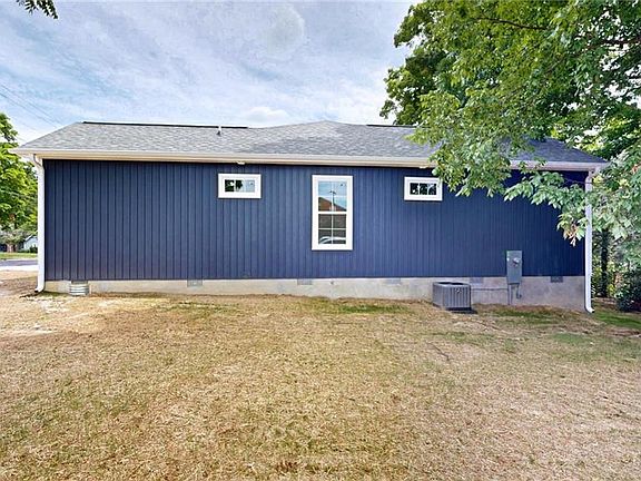 4th image of 18 Cramer St