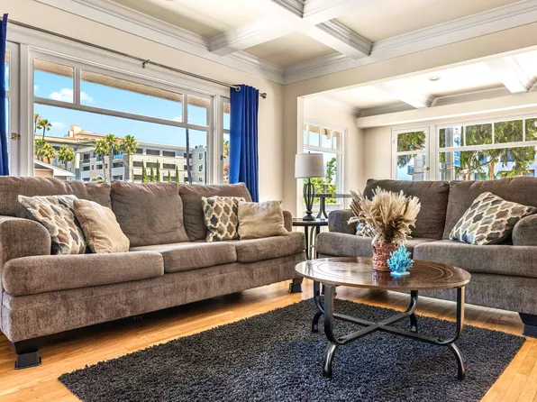 841 E Ocean Blvd, Long Beach, CA 90802