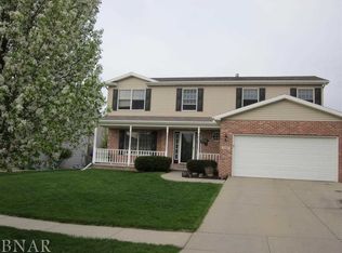 1301 Moss Creek Rd, Bloomington, IL 61704