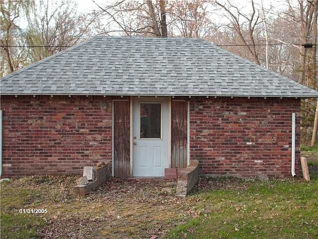 2nd image of 3347 Davis Rd