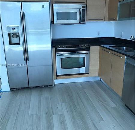 2nd image of 950 Brickell Bay Dr APT 2209