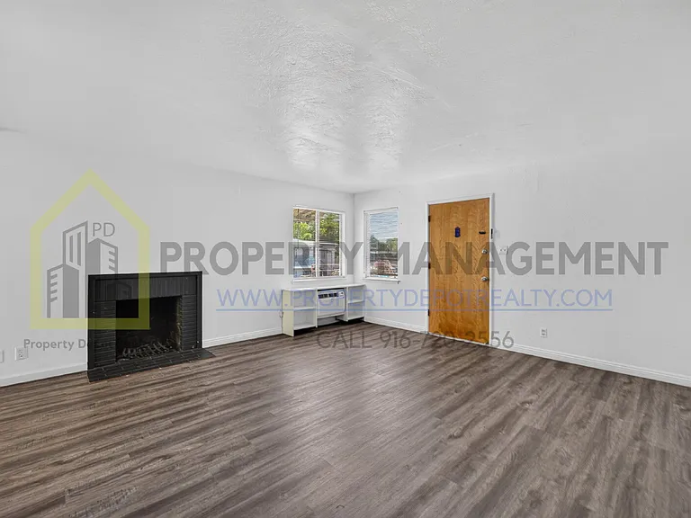 4411 Del Rio Rd #4 — Photo 6
