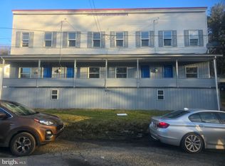 90 Schaeffer Hill Rd, Pottsville, PA 17901