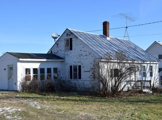 89 Town Farm Rd, North Anson, ME 04958