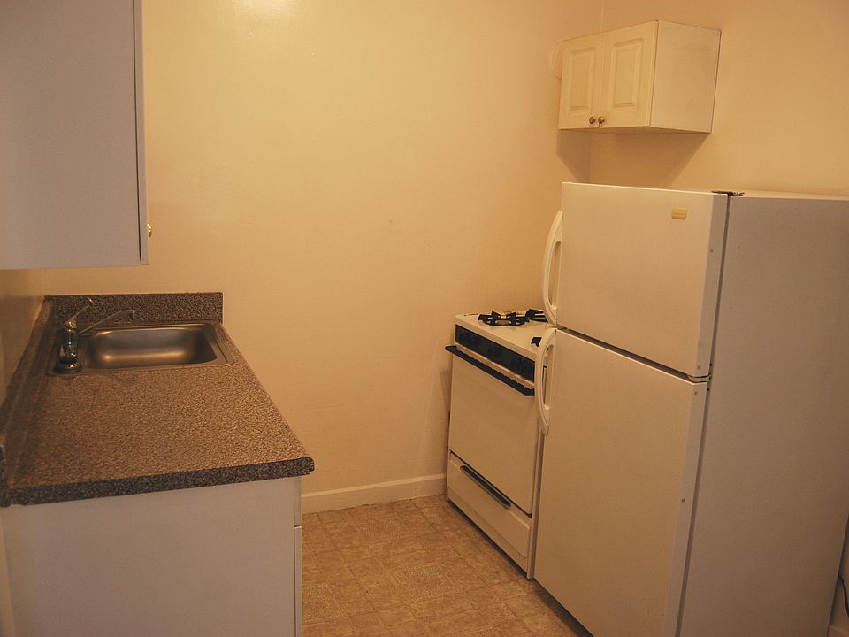 2nd image of 1670 Market St APT 43