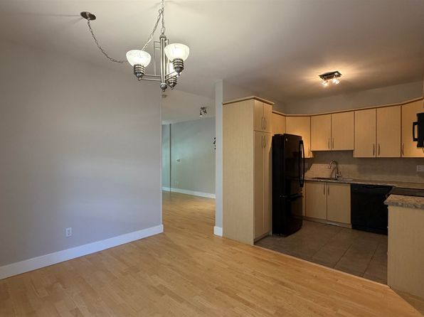 3 bedroom rental in Surrey — photo 14
