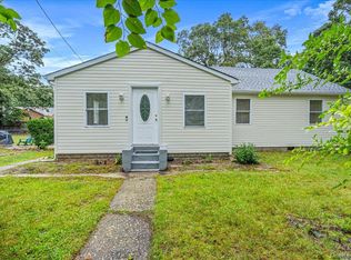 5 Sycamore St, Centereach, NY 11720