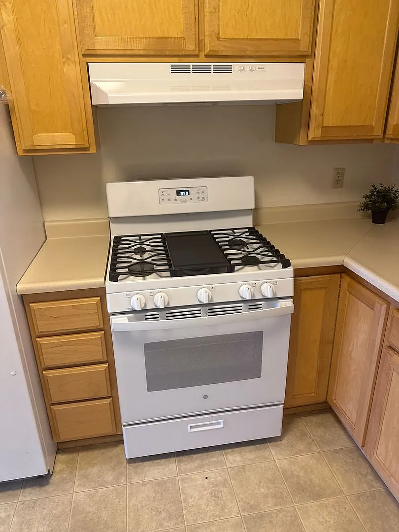 314 N. Cloverdale Blvd — Photo 4