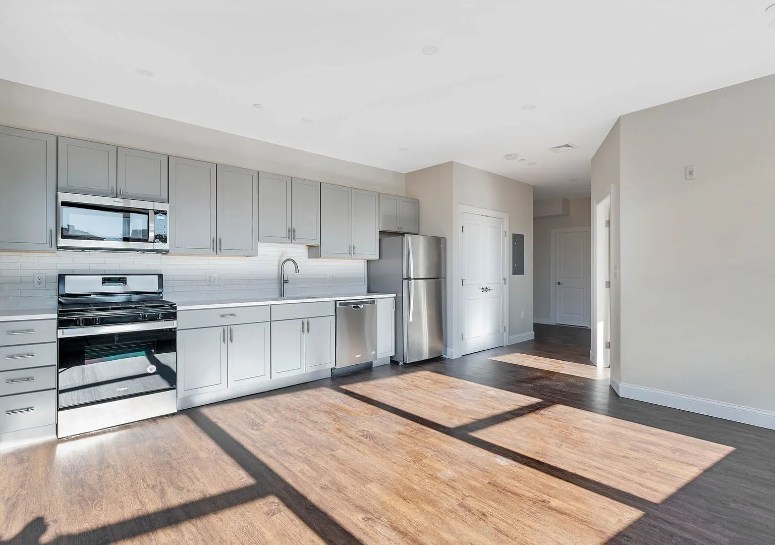 18 New Derby St — Photo 1