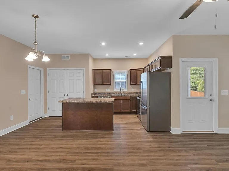 148 Broadleaf Dr — Photo 6