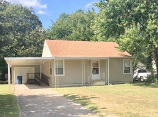 504 Warwick St, Coffeyville, KS 67337