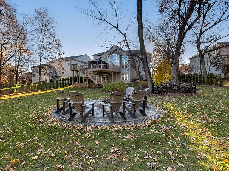 5670 Brentwood Dr — Photo 57