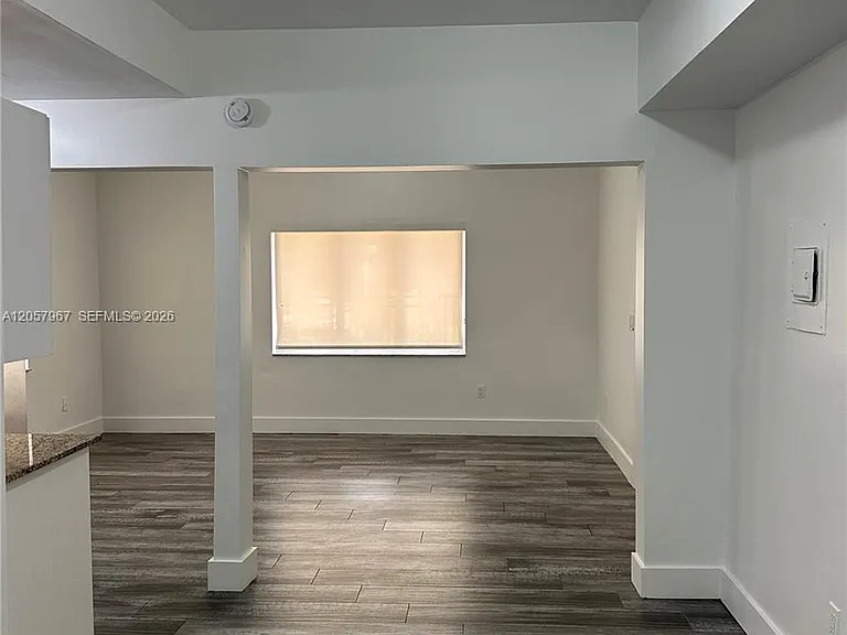 2500 NE 192nd St #6 — Photo 11